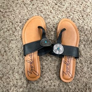 Woman Zodiac Sandals Black